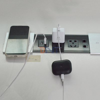 Nieuwe stijl Desktop Slip Cover Power Sliding Socket 10A Nominale stroom met draadloos oplader voor thuis en kantoor