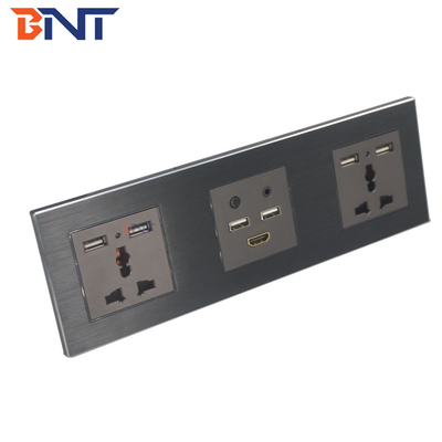 Smart Media Hub met Bluetooth, Multi Function Wall Socket Plate