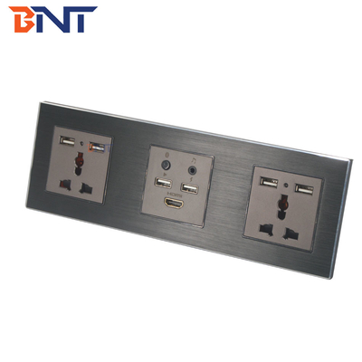 Smart Media Hub met Bluetooth, Multi Function Wall Socket Plate