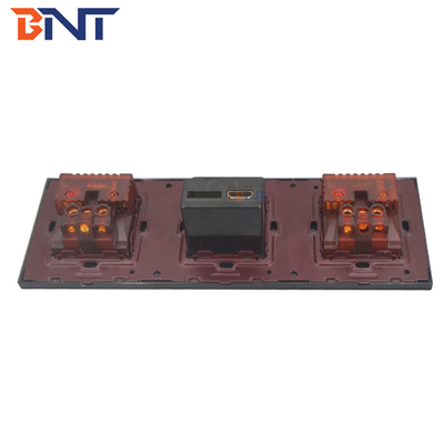 Smart Media Hub met Bluetooth, Multi Function Wall Socket Plate