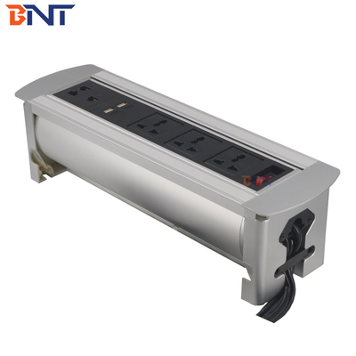 met drie universele stroom automatische flip-up stopcontact gebruikt in hoge-tier kantoorkamer MK1135