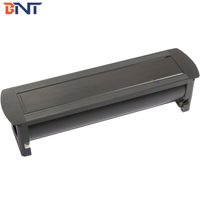 dubbele universele voedingsinterface gebruikt in kantoorruimte handleiding flip-up stopcontact MK6204