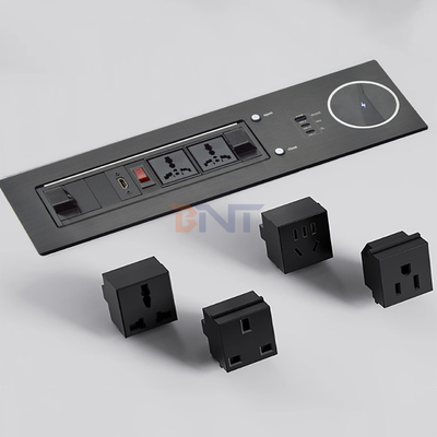 2 universele 65W sneloplaadbare tafelplug IP44 niveau 10A nominale stroom 2 wisselstroom stopcontacten EU-standaard voor kantoorgebruik