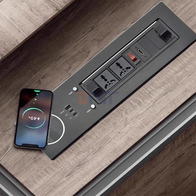 2 universele 65W sneloplaadbare tafelplug IP44 niveau 10A nominale stroom 2 wisselstroom stopcontacten EU-standaard voor kantoorgebruik