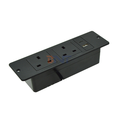 UK Standard Custom AC Power Socket Plastic Furniture Wall Socket met 2 stopcontacten 1 USB & 1 Type C-poort 16A nominale stroom
