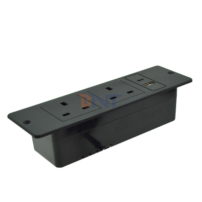 UK Standard Custom AC Power Socket Plastic Furniture Wall Socket met 2 stopcontacten 1 USB & 1 Type C-poort 16A nominale stroom