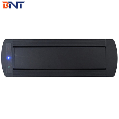 De zwarte 180 graden omkeren hoek handmatige tafeltop pop-up media connector met OEM / ODM