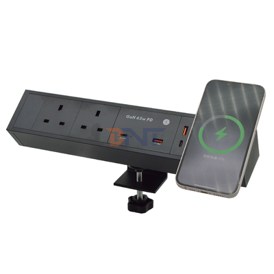 Multifunctioneel 2 AC-afstotingen Dual USB A + C UK 65W PD Fast Charge Desktop Clamp Socket Power Strip