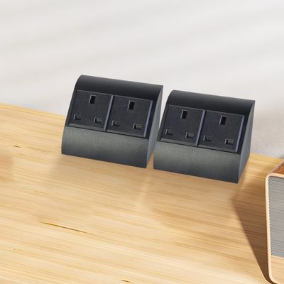 Office & Home Desk Corner UK Socket met 2 stopcontacten voor meerdere apparaten