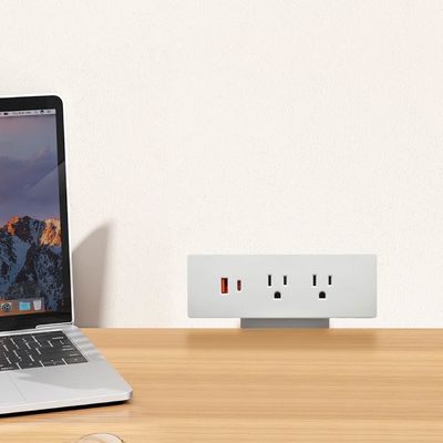 Multifunctioneel 2 AC-afvoerpunten USB A+C US Power Fast Charge Desktop Clamp Socket Power Strip