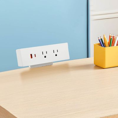 Multifunctioneel 2 AC-afvoerpunten USB A+C US Power Fast Charge Desktop Clamp Socket Power Strip