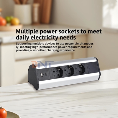 Kleefclipontwerp 3 EU AC-afstekkingen USB A+C Fast Charge Desktop Clamp Socket Power Strip