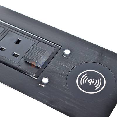 UK Standaard Custom AC Stopcontact Bureau Ingebouwde Elektrische Klapcontactdoos met 2 Uitgangen 1 USB & 1 Type C & 1 Draadloze Oplader