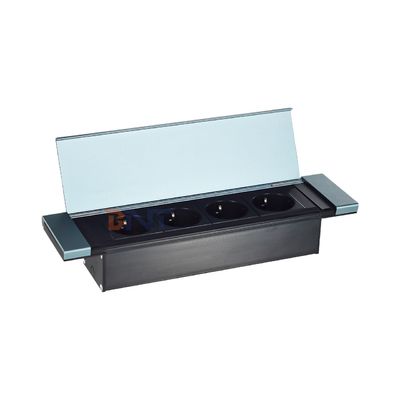 Ingebouwde flip cover Design Desktop Socket Power met 4 EU AC-afspraken