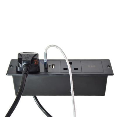 Desktop multifunctionele stopcontact met 2AC elektrisch stopcontact en USB A+C oplaadcontact