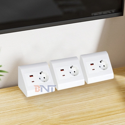 Draagbaar Tafelblad EU Stopcontact voor Kantoor & Thuis IP44 met USB A+C Uitgangspoorten voor Meerdere Apparaten